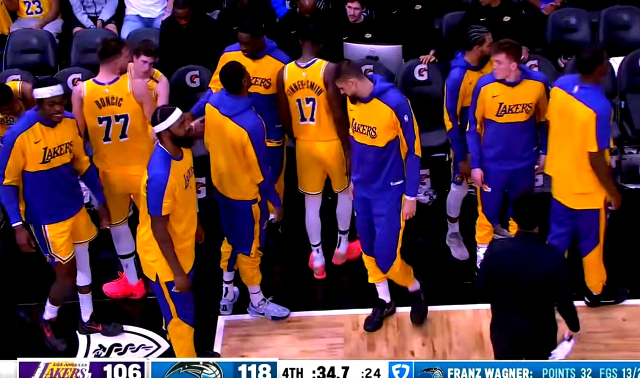 1xBit体育app-关于火箭不敌湖人，陷入四连败的信息