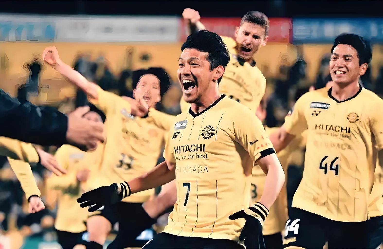 包含亚冠巅峰对决：上海上港迎战墨尔本胜利的词条