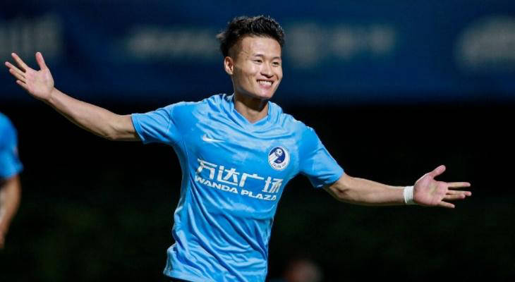 1xBit体育投注-上海申花队士气高涨，备战关键战役的简单介绍