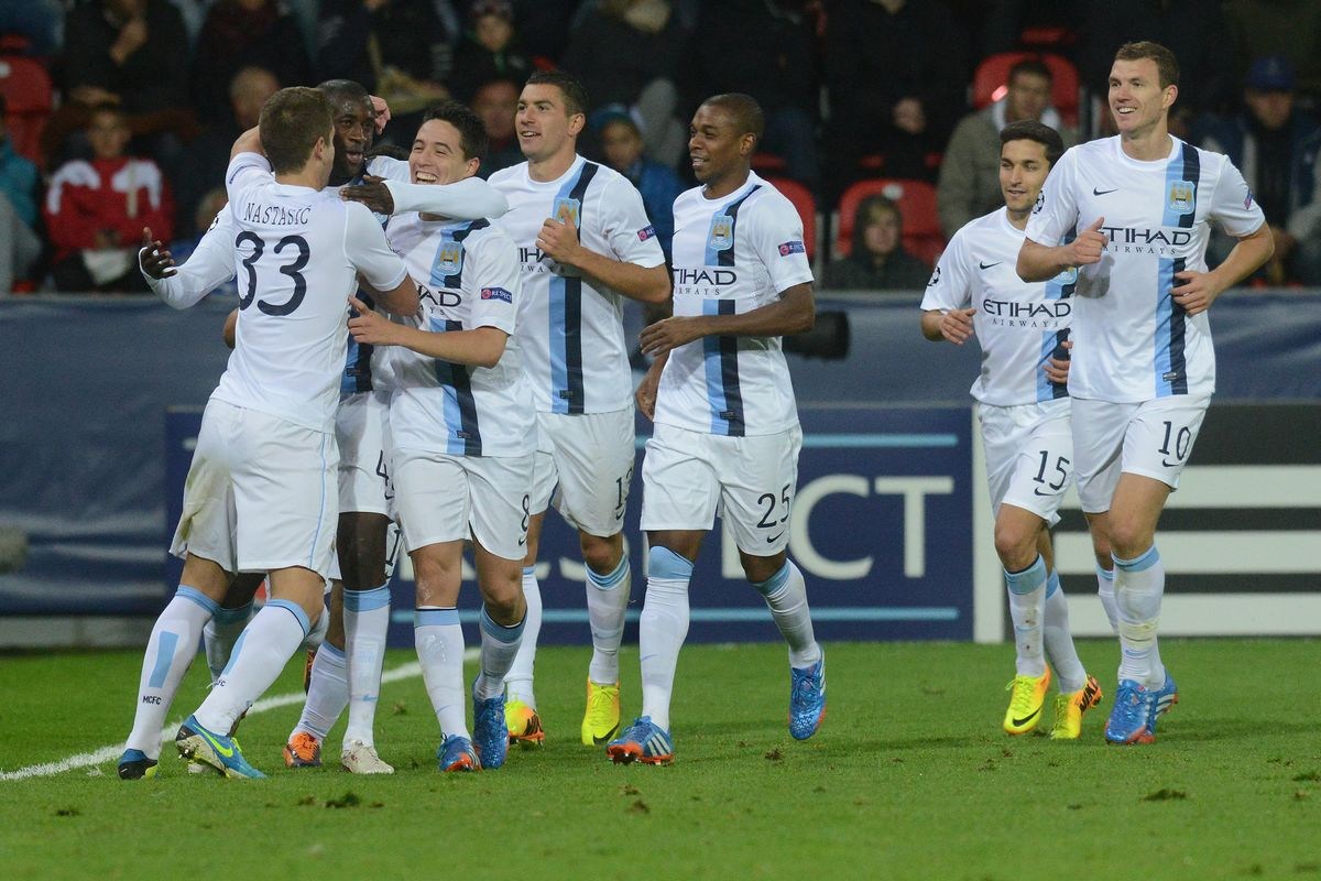 1xBit体育娱乐-小组赛胜利后，马赛球迷欢欣鼓舞