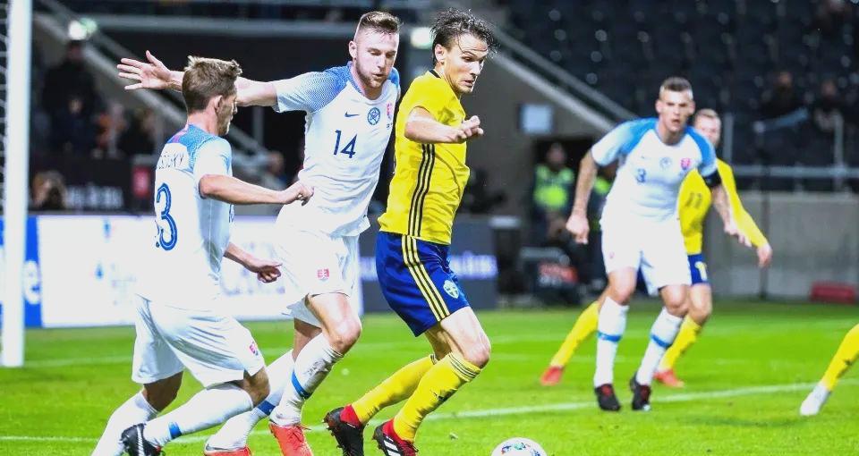 克罗地亚艰难战胜斯洛伐克，取得关键胜利